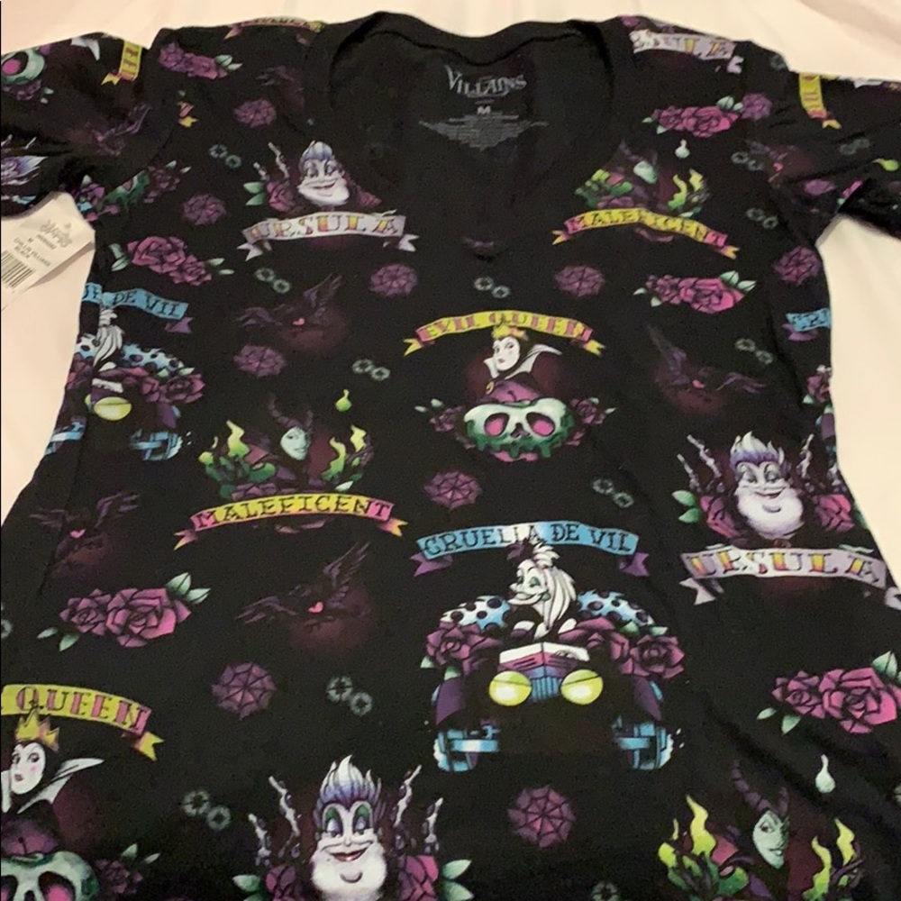 Disney Villains Shirt Size Medium.